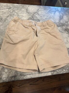 Chubbies khaki 7” inseam one back pocket mens Casual Shorts